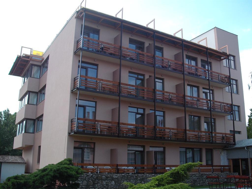 Hotel Tagore Balatonfured Exterior photo