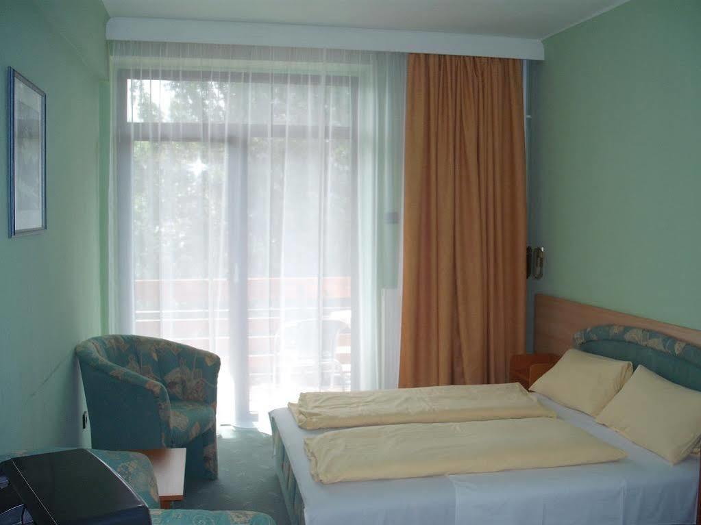 Hotel Tagore Balatonfured Exterior photo