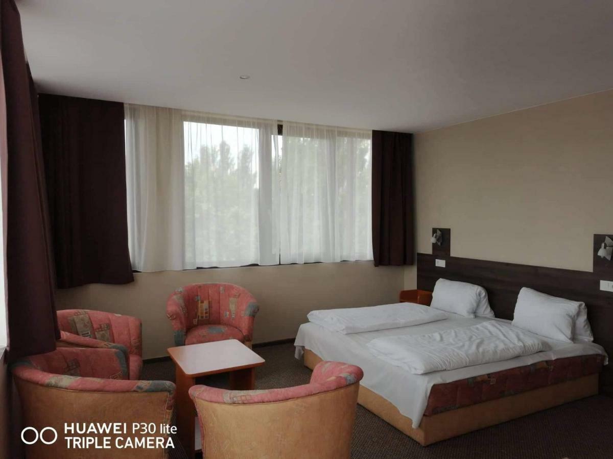 Hotel Tagore Balatonfured Exterior photo