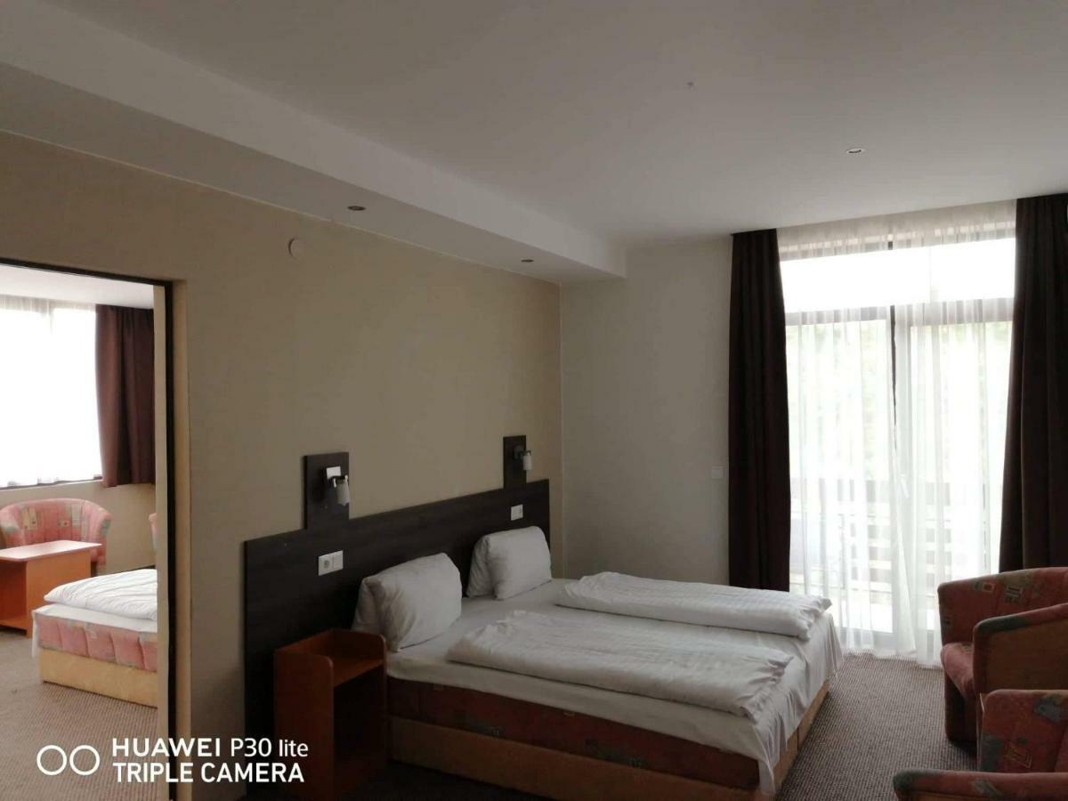 Hotel Tagore Balatonfured Exterior photo