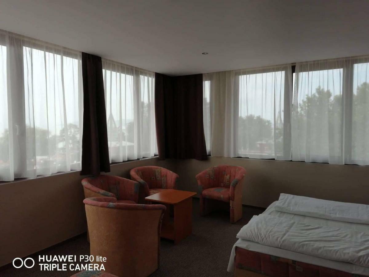 Hotel Tagore Balatonfured Exterior photo
